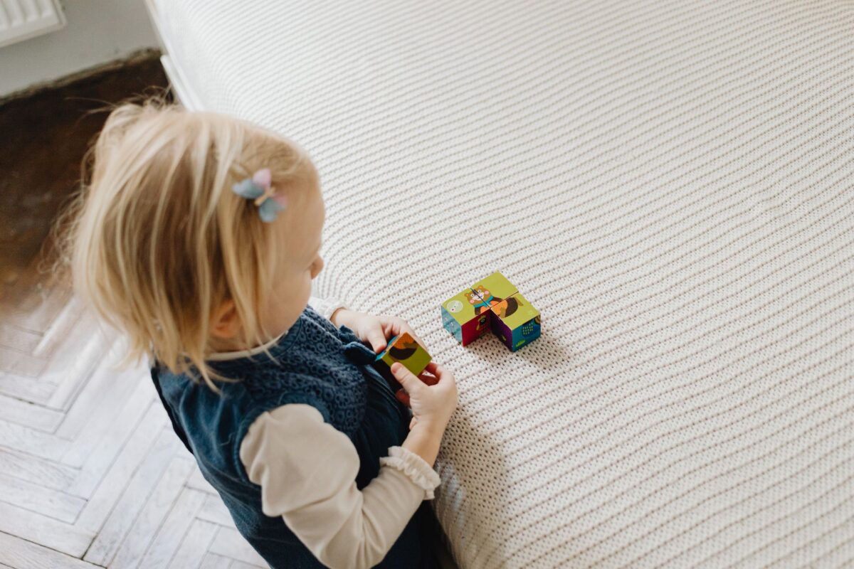 stimuler imagination bébé adapter tapis éveil