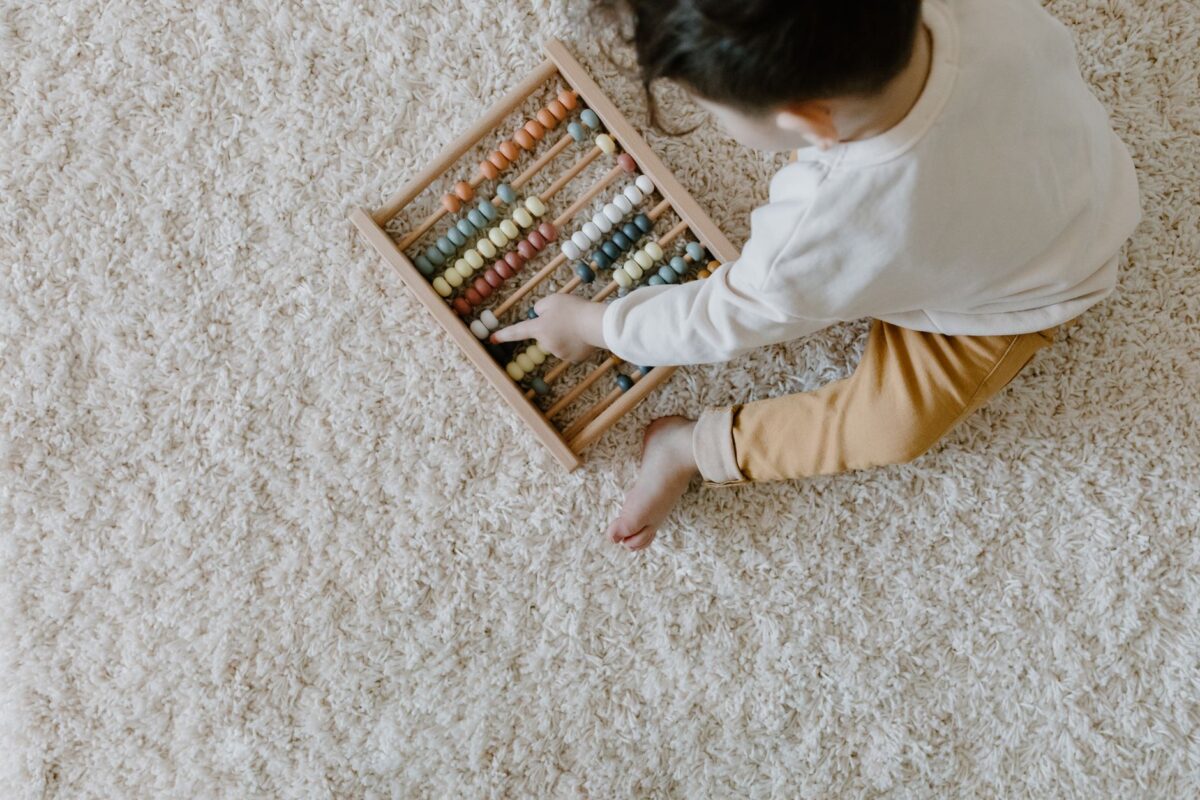 stimuler imagination bébé critères choisir tapis